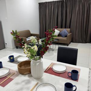 Regalia Near Subway KLCC 8PAX 2Room 2Bath