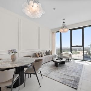 Parkside 2BR plus Maid Canal Front