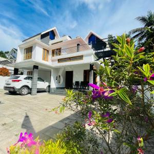 Thekkady Premium Villa