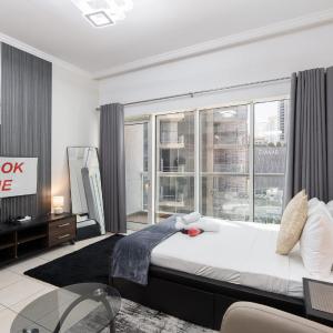 StayShort - Downtown Dubai sleeps 2 close to Dubai Mall