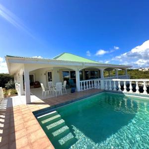 Barefoot Luxury Beach Villa