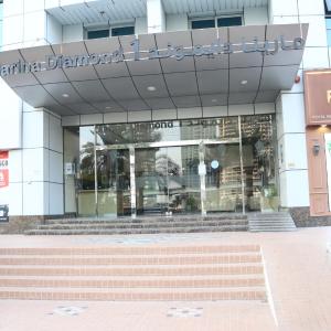 Modern Studio in Marina