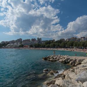 Luxury Rooms Near the Beach2