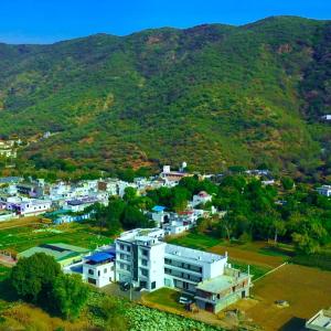 HOTEL TRIPLE SEVEN , Pushkar - A Beautiful Resort Nested in Nature's Lap