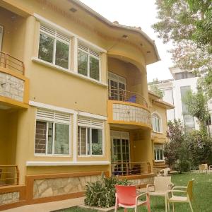 Raelene Courts Luxury Apartments