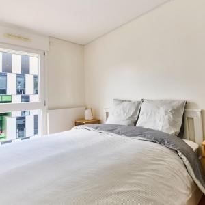 Bright apartment paris 19-metro 7
