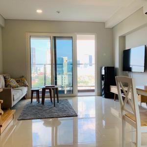 Apartement Exclusive Maqna Jakarta Kebon jeruk - Free Access Pool & Gym Facility & Free Wifi