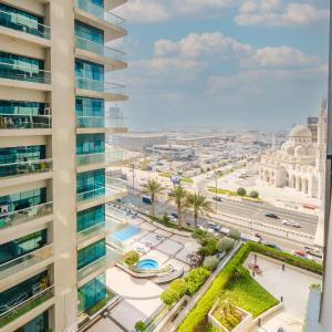 Boho Style 2BHK Apartment With Sea View Next to Tram Station