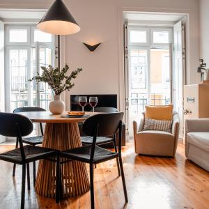 Designer Loft with Balcony in Historic Baixa