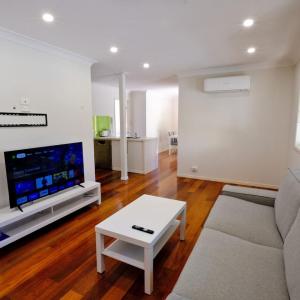 2-Bedroom Apt with Terraces