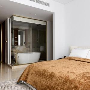 Luxury Palm Retreat in EBH