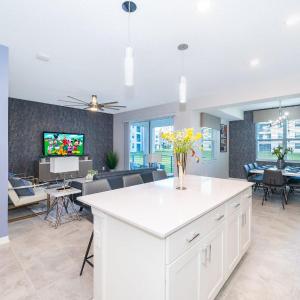 3180-103EF STOREY LAKE, CONDO 2/2 GARDEN VIEW