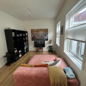 Cute cottage house in the city centre with terrace