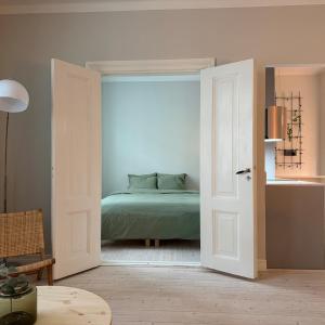 TAKA-TÖÖLÖ - a Stylish Urban Hideaway