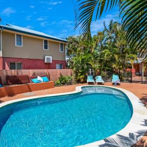 Whale House 8 - 6 Electra Close