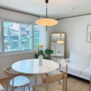 3 rooms 3 mins walk to Sangsu Stn 2F