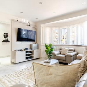 Stylish 2 Bedroom House Wembley