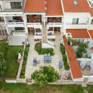 Apartments Dupin