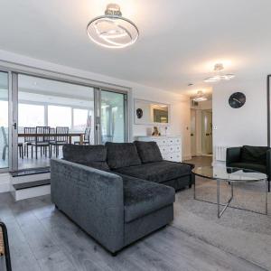Superb penthouse with 2 bathrooms and roof terrace