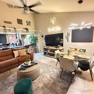 Spacious Villa 2 BR, 2 BA on Golf Course