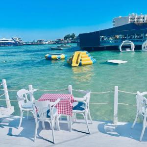 Serafy City Center Hostel and Pool for Foreigners Adults Only
