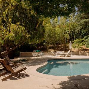 Villa Mountain Getaway with a Pool Hot Tub 5 Beds