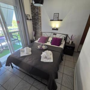 Studio Violet Olympic beach