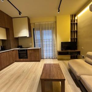 Moxart Tirane