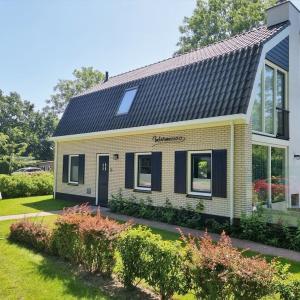 Holiday home in Oostkapelle with Wi-Fi