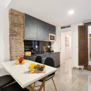 Home4u Nuevo Centro Granada-Puerta Real-San Isidro