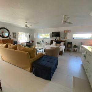 Closest Studio Suite to Vanderbilt Beach, remodeled inside & out, new Anderson windows & sliders, well appointed, best quality throughout, fenced yard, private plus many extras!