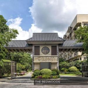 The Redwoods Condominium SM Fairview with Balcony beside Fairview Terraces Mall,Quezon City,Metro Manila Philippines