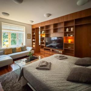 Apartment 29 Old Town, 2 Bathrooms, AC, Quiet