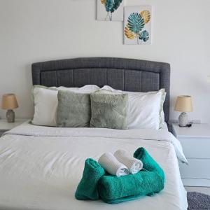 The Olive Beachfront Apartment & Spa