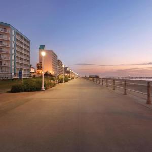 Surfbreak Virginia Beach Oceanfront, an Ascend Collection Hotel