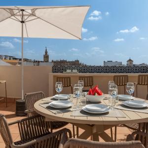 Casa 1872 Top-Luxury, by Homing U