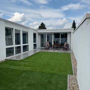 UZ Villa 11 - Laatzen 10 Minutes to Hannover Messe 140qm Modern Living Self-Check-In Wifi Parking