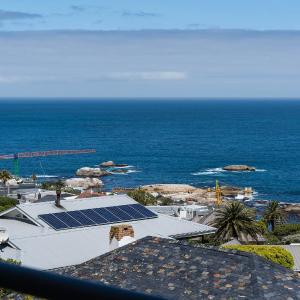 Stunning Sea View Apartment - Camps Bay