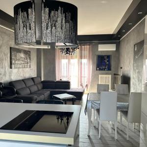 Manhattan House