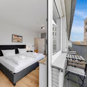 Apartment Düsseldorf 100QM, 6 Personen, Balkon, Messe, Küche
