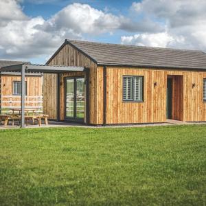 Rowan Lodge