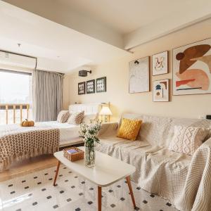 Qiya Luxury Apartment Lujiazui Beiyangjing Subway Station Branch
