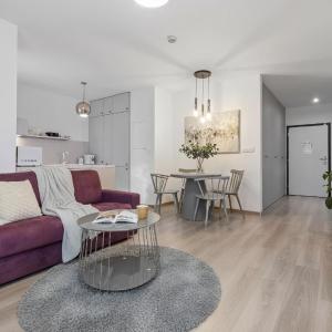 Stylish Urban apartment-Garden&Parking&AC