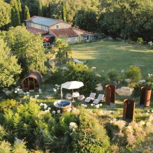 La Gualda Vecchia alloggi di charme immersi nel Giardino Emozionale, extra outdoor SPA