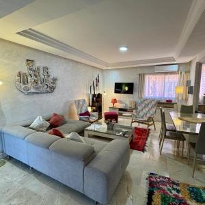 Appartement joliement décoré 3 chambres avec Terrasse quartier Gueliz Hivernage à Marrakech I19