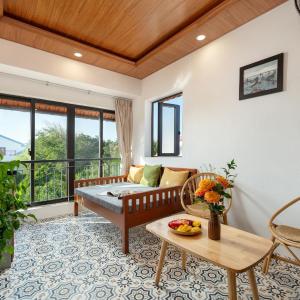 Red Flower Cottages Homestay