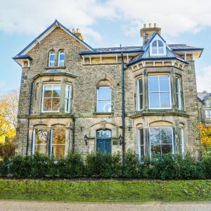 Castleton Suite