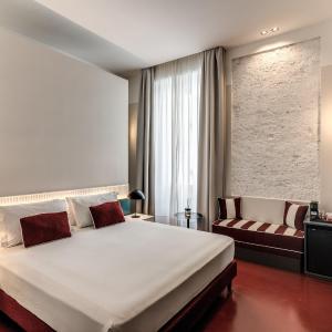 Adaram Suites