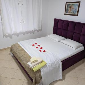 Zhizelle Xhamllik'Apartment
