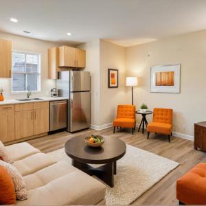 Venice Beach ENTIRE HOME Getaway Steps from the Ocean Marina and Boardwalk